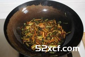 肉燥葱油面的做法