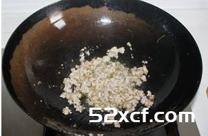 肉燥葱油面的做法