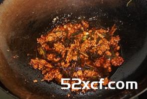肉燥葱油面的做法