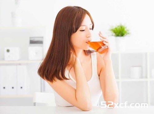 巧喝玉米须水有利去除湿消水肿