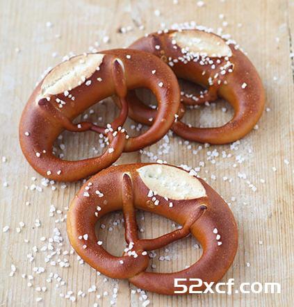 德国碱面包(Brezel)的做法
