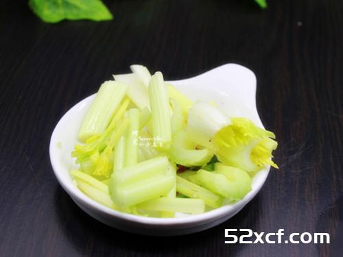 麻油爆炒红极参的做法