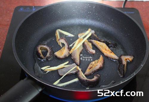 麻油爆炒红极参的做法