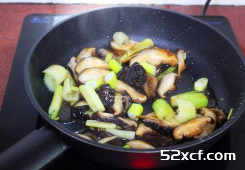 麻油爆炒红极参的做法