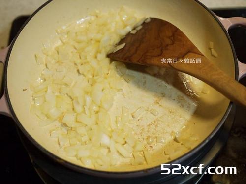 南瓜野菇炖饭的做法