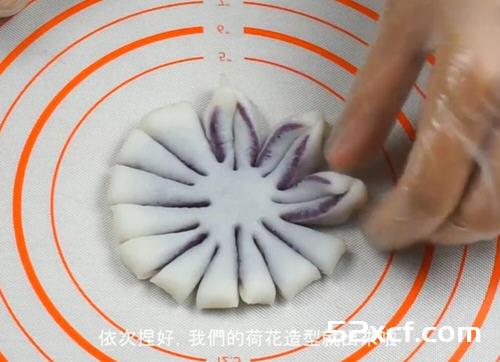 免烤的冰皮荷花酥