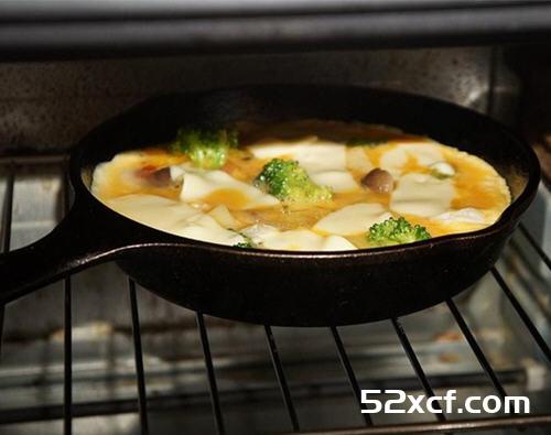 西班牙起司烘蛋铁锅版的做法