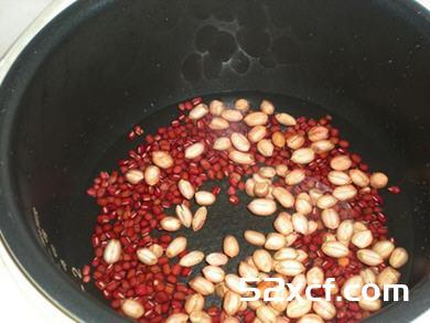 红豆花生汤的做法