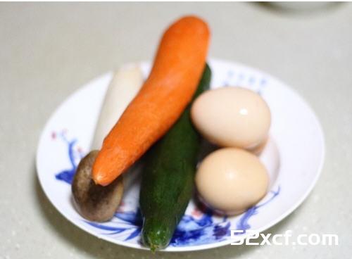 鸡蛋拌三丝的做法
