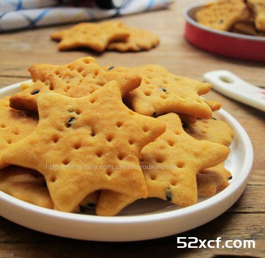 黑芝麻苏打饼干的做法