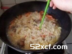 新疆羊肉手抓饭的正宗做法