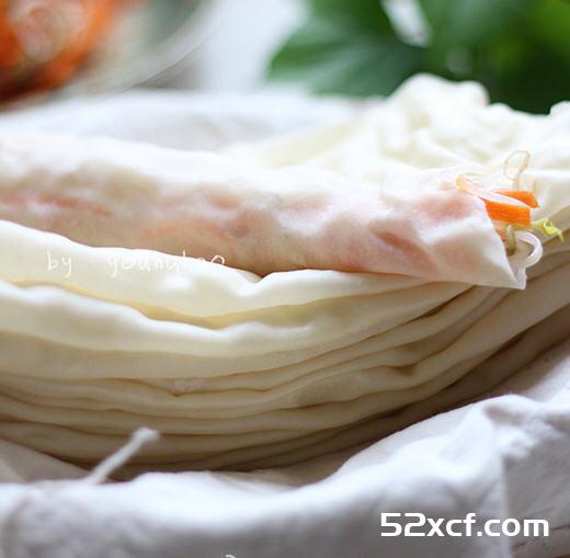 薄如蝉翼的春饼制作
