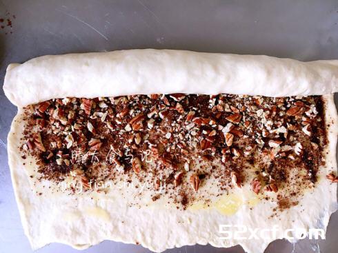 碧根果肉桂卷的做法