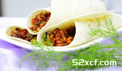 小米虾卷饼的做法