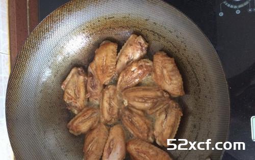干锅鸡翅虾的做法