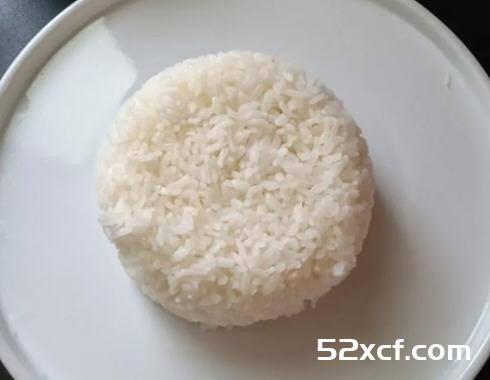 港式滑蛋香肠饭