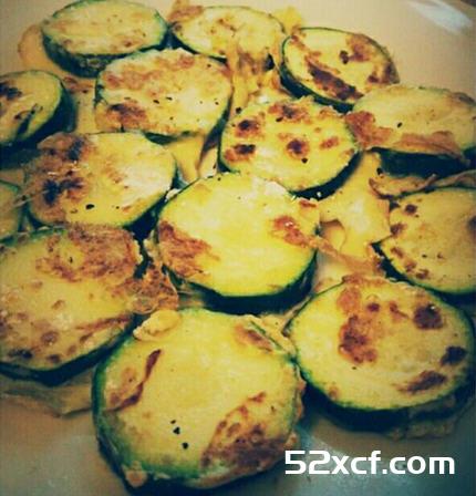 韩式料理黄金翠玉瓜的做法