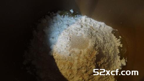 隔夜法皇冠布里欧面包的做法_图解用隔夜法怎么做皇冠布里欧面包-我爱下厨房