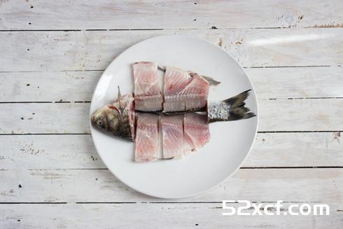 豆腐鱼汤的做法