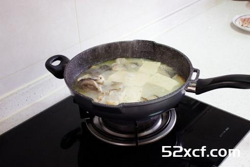 豆腐鱼汤的做法