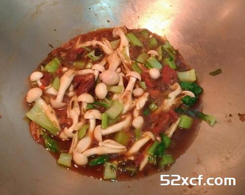 台酒泡面大亨堡的做法