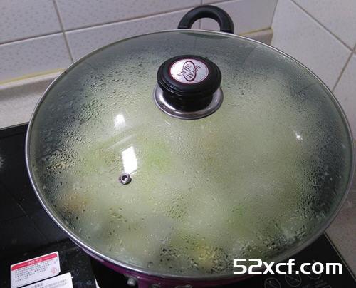 油葱酥高丽菜炒鸡蛋的做法