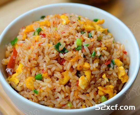 糟辣蛋炒饭的做法