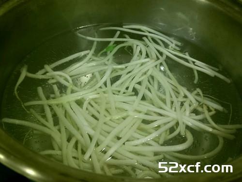 泡菜凉面的做法