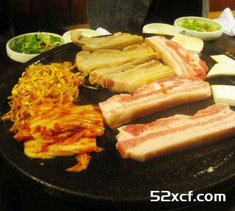 韩国济州烤黑猪肉等特色小吃欣赏