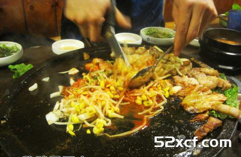 韩国济州烤黑猪肉等特色小吃欣赏