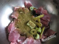 烤猪肉串的腌制方法