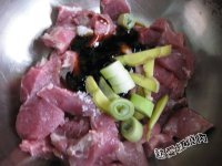 烤猪肉串的腌制方法