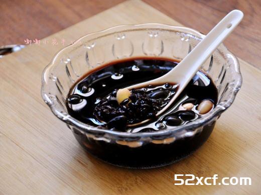 三黑莲子粥的做法