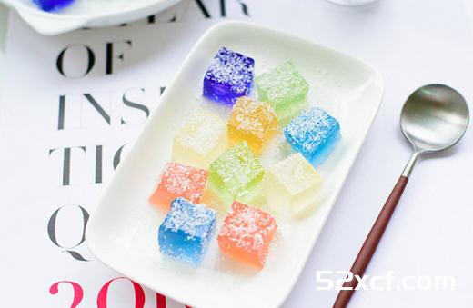 用天然色素做彩虹果冻