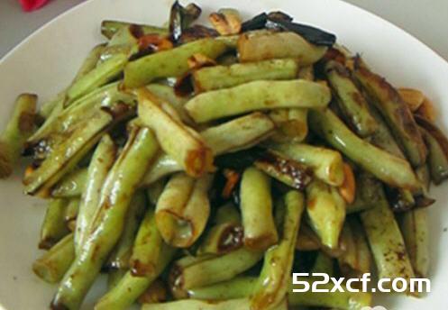 花生米炒芸豆的做法