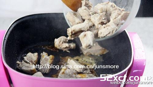 红烧排骨电火锅版的做法