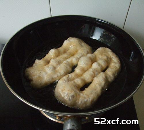 胶东油炸面鱼的做法