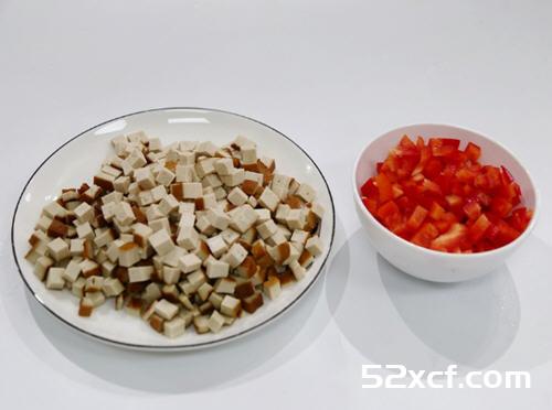 香椿炒豆干的做法