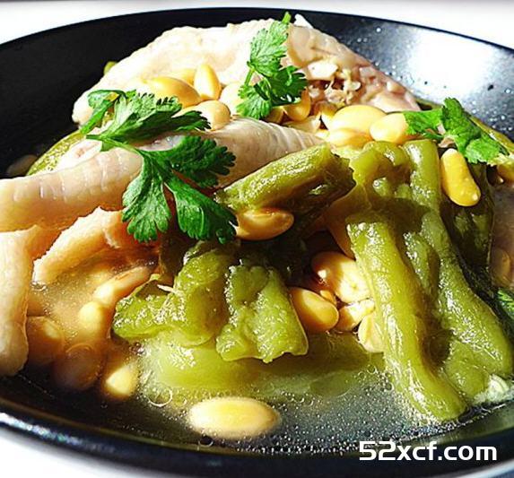 鸡脚黄豆焖苦瓜的做法