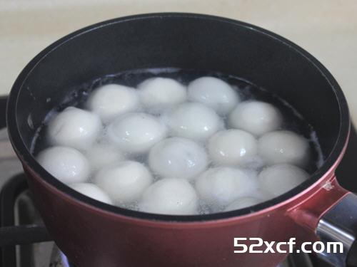 芒果牛奶煮汤圆的做法