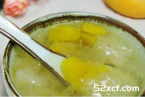 银耳枇杷冰糖水的做法