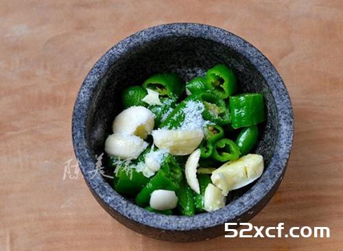 擂椒茄子泥的家常做法