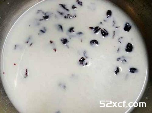 牛奶糖莓果蛋糕的做法