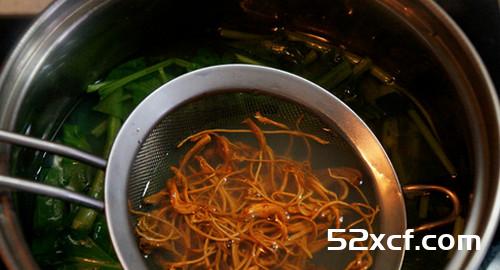 凉拌贻贝菠菜的做法