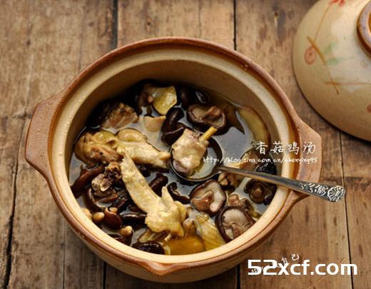香菇炖鸡汤的做法