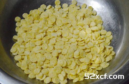 粗粮黑香玉米大碴子粥的做法