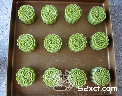 大麦若叶青汁蜜红豆月饼