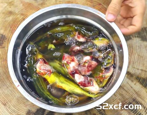 黄辣丁怎么杀不伤手的方法图解
