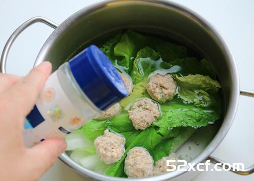 翡翠肉丸汤的简单做法