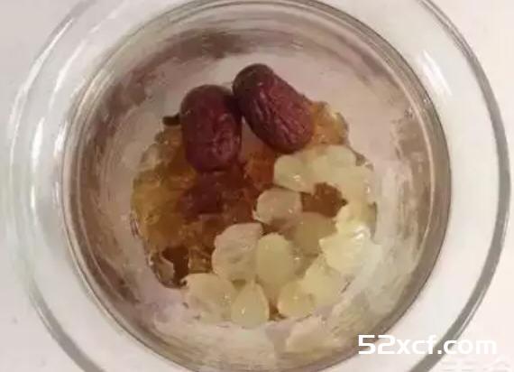 桃胶雪燕皂角米做法